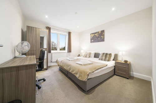 Photo 15 - Heathrow Living Serviced Apartments by Ferndale