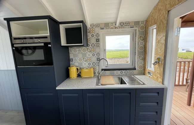 Acdc Glamping, Campervan , Caravan and Tent Resort - Foto 16