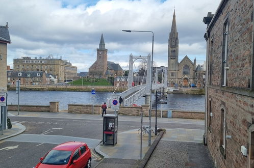 Photo 10 - Stunning Spacious Apartment on River Ness