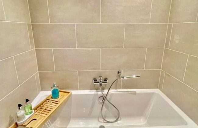 Stunning Spacious Apartment on River Ness - Foto 13