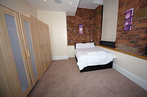 Photo 3 - Premier Apartments