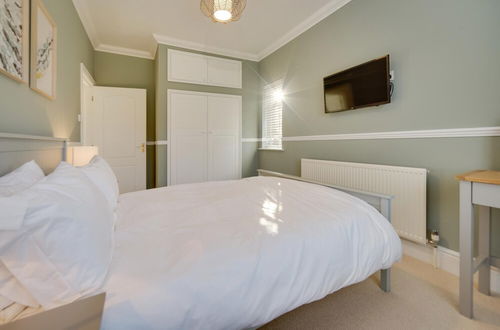 Photo 7 - Super 5 Bedroom Family Friendly Retreat Rustington