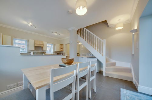 Photo 15 - Super 5 Bedroom Family Friendly Retreat Rustington