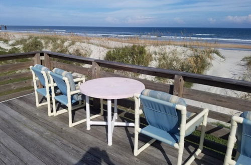 Photo 17 - Amazing 4 Bedroom, Oceanfront, Hot Tub - Pink Flamingo