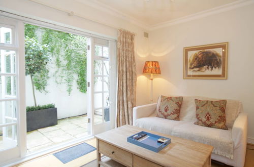 Photo 10 - A Place Like Home - Two Bedroom Flat near Gloucester Road