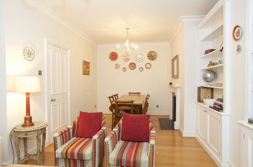 Photo 11 - A Place Like Home - Two Bedroom Flat near Gloucester Road