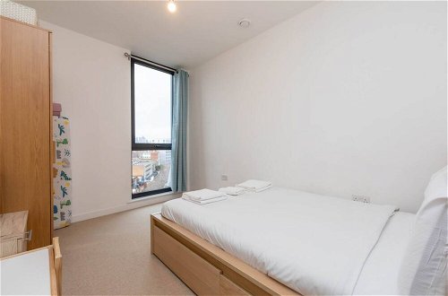 Foto 4 - Spacious 2 Bedroom Flat With City Views in Bermondsey
