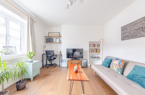 Photo 15 - Stylish and Central 1 Bedroom Flat in Maida Vale