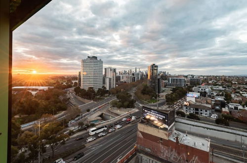 Photo 21 - Bright 1 Bedroom Apartment in St Kilda