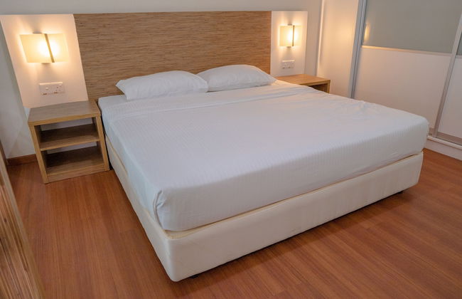 The CEO Executive Suites - Photo 5