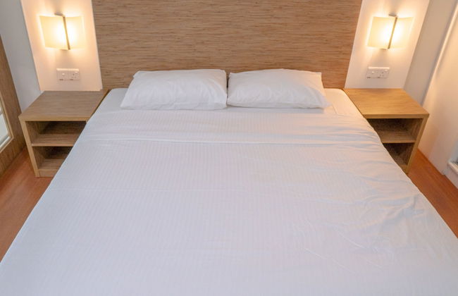 The CEO Executive Suites - Photo 3