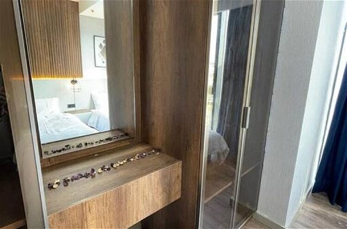 Foto 23 - Brand-new 2 1 Apartment-near Mall of Istanbul