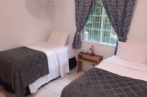 Photo 3 - Hideaway Apartments Grenada