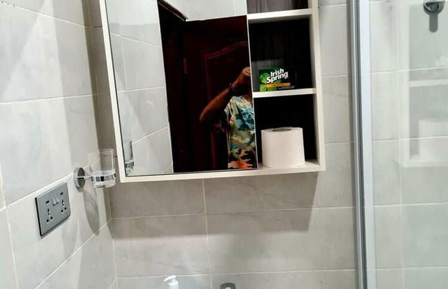 Spacious, Quiet & Cozy- Close to Highway-parking - Foto 26