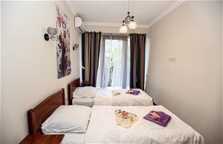 Foto 1 - 3 Bedroom Apartment near Vake Park