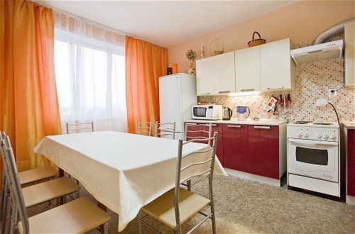 Foto 15 - Hello Apartments on Komendantskiy 17
