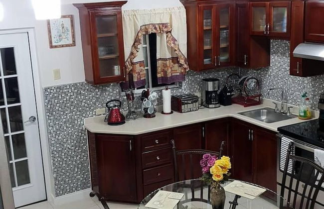 Lovely 2-bed Apartment in the New Kingston Area - Photo 9