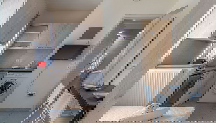 Photo 1 - Elvita Apartments 3