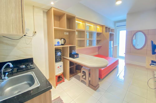 Foto 11 - Best Homey And Nice 2Br At Springalake Summarecon Bekasi Apartment
