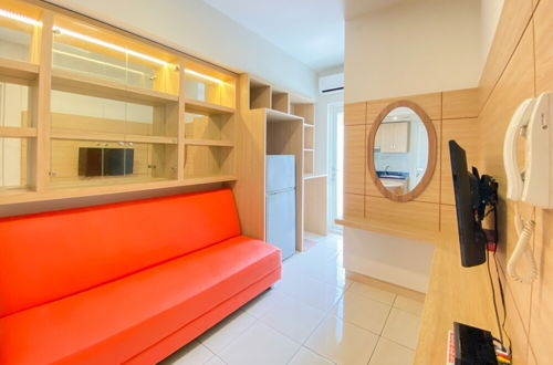 Photo 12 - Best Homey And Nice 2Br At Springalake Summarecon Bekasi Apartment