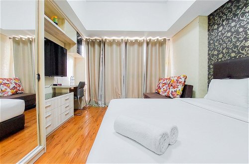 Photo 1 - Comfortable And Simply Studio Room Casa De Parco Apartment