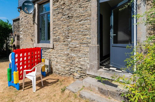 Photo 3 - Elegant Holiday Home in Bievre With Garden and Deckchairs