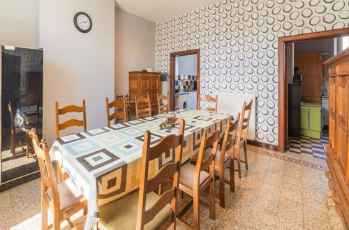 Foto 24 - Elegant Holiday Home in Bievre With Garden and Deckchairs