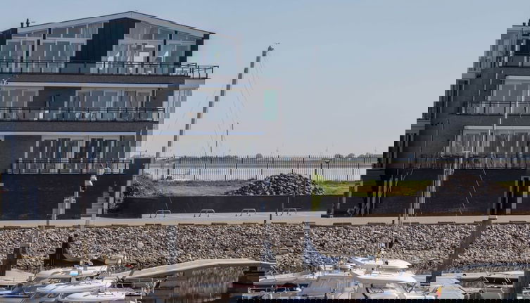 Photo 1 - Apartment Sint Annaland With Marina Views
