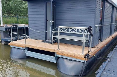 Photo 16 - Luxury Houseboat in Volendam Marina