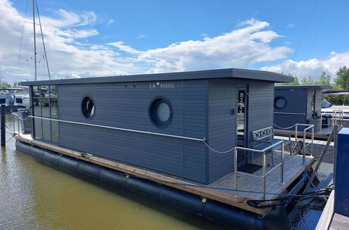 Photo 29 - Luxury Houseboat in Volendam Marina