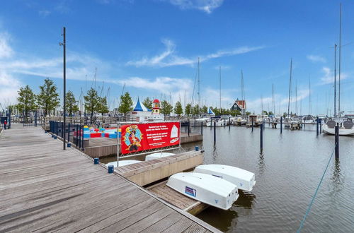 Photo 28 - Luxury Houseboat in Volendam Marina