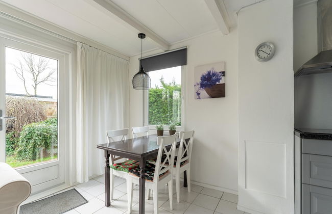 Holiday Home in Zeeland Near Lake - Foto 24