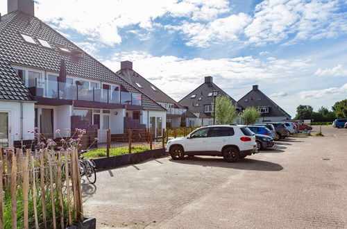 Photo 11 - Cozy Apartment at the Beautiful Sneekermeer