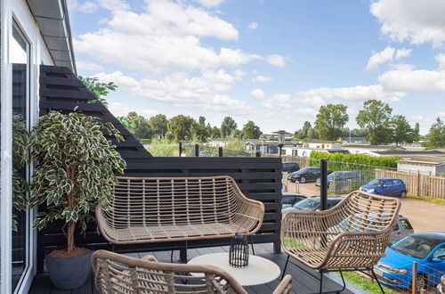 Photo 10 - Cozy Apartment at the Beautiful Sneekermeer