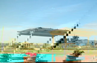 Photo 1 - Apartment With Shared Rooftop Pool