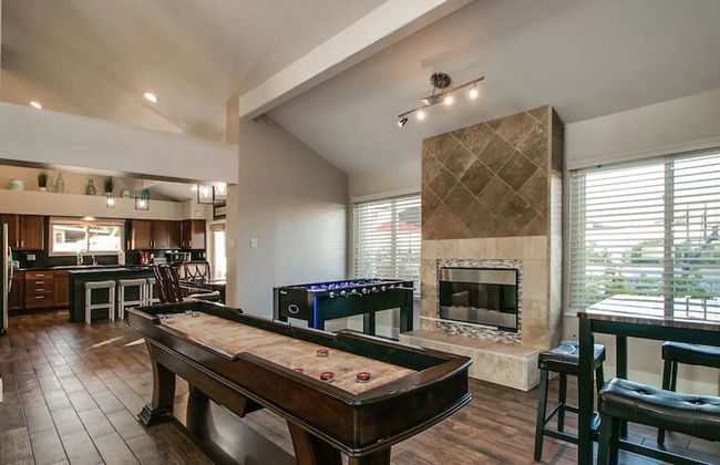 Spectacular Hilltop Home W/resort Like Backyard! - Photo 35