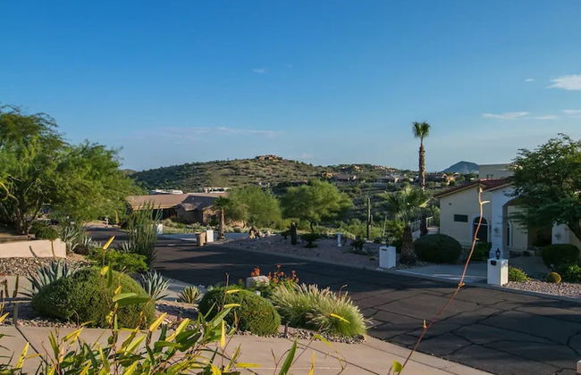 Spectacular Hilltop Home W/resort Like Backyard! - Photo 55