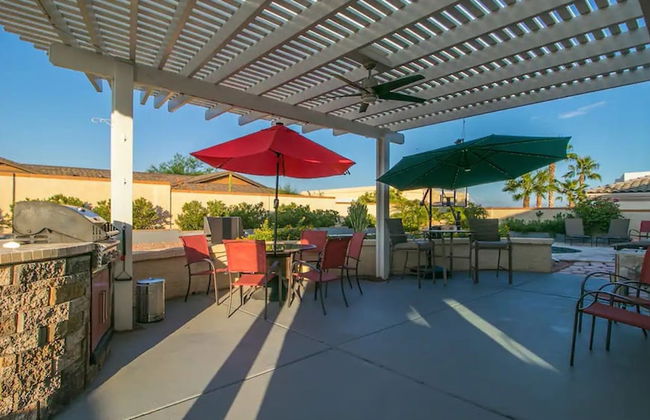 Spectacular Hilltop Home W/resort Like Backyard! - Photo 47
