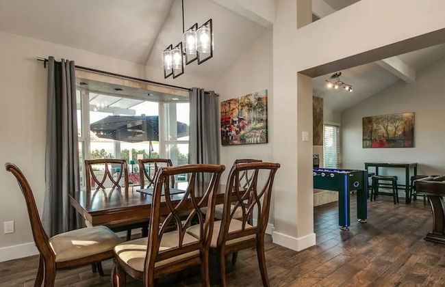 Spectacular Hilltop Home W/resort Like Backyard! - Photo 39