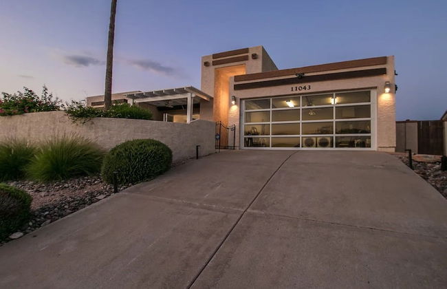 Spectacular Hilltop Home W/resort Like Backyard! - Photo 43