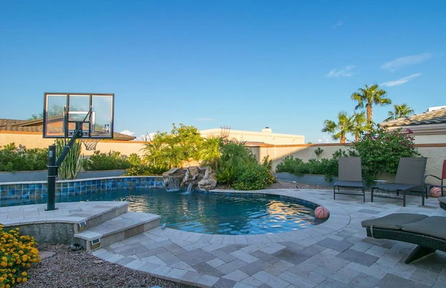Spectacular Hilltop Home W/resort Like Backyard! - Photo 27