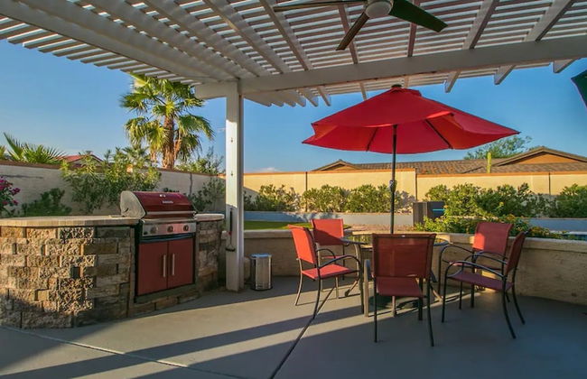 Spectacular Hilltop Home W/resort Like Backyard! - Photo 48