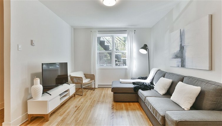Foto 1 - Lovely 1BR - 5mins from Laurier Metro