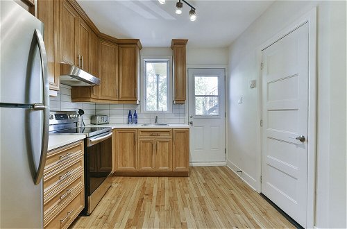 Photo 8 - Lovely 1BR - 5mins from Laurier Metro