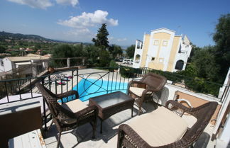 Photo 3 - Durrell Corfu Strawberry-pink Villa