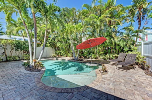 Photo 4 - Anna Maria Island Edgewater Bungalow