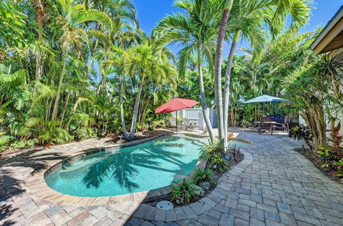 Photo 3 - Anna Maria Island Edgewater Bungalow