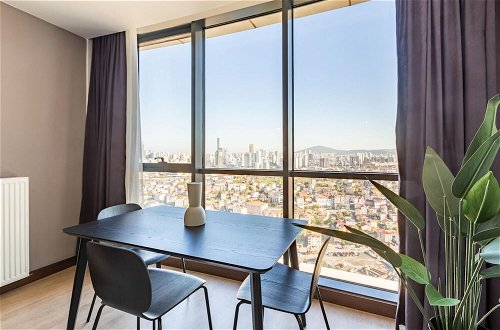 Photo 8 - Charming Flat With Gorgeous City View in Atasehir