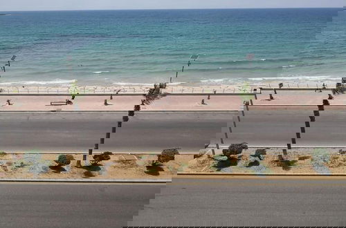 Foto 17 - Big Seafront Apartment in Saida, Lebanon