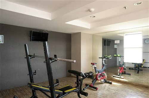 Photo 18 - Cozy Living Studio Apartment At Belmont Residence Near Puri